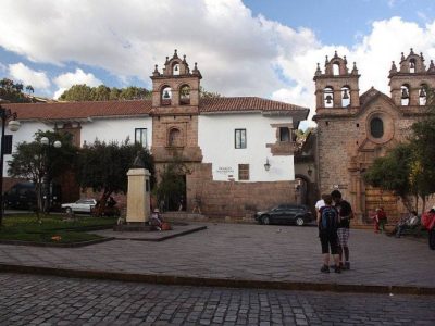 walking cusco1